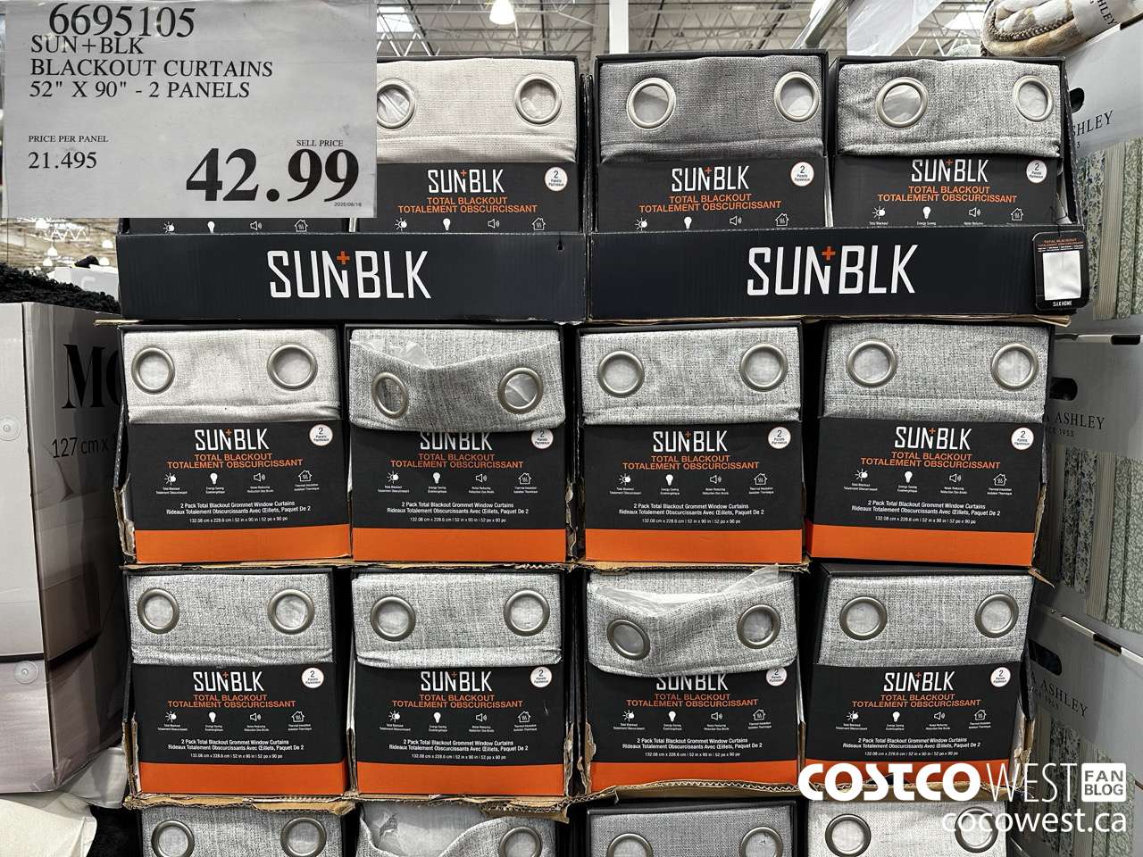 6695105 SUN + BLK BLACKOUT CURTAINS 52