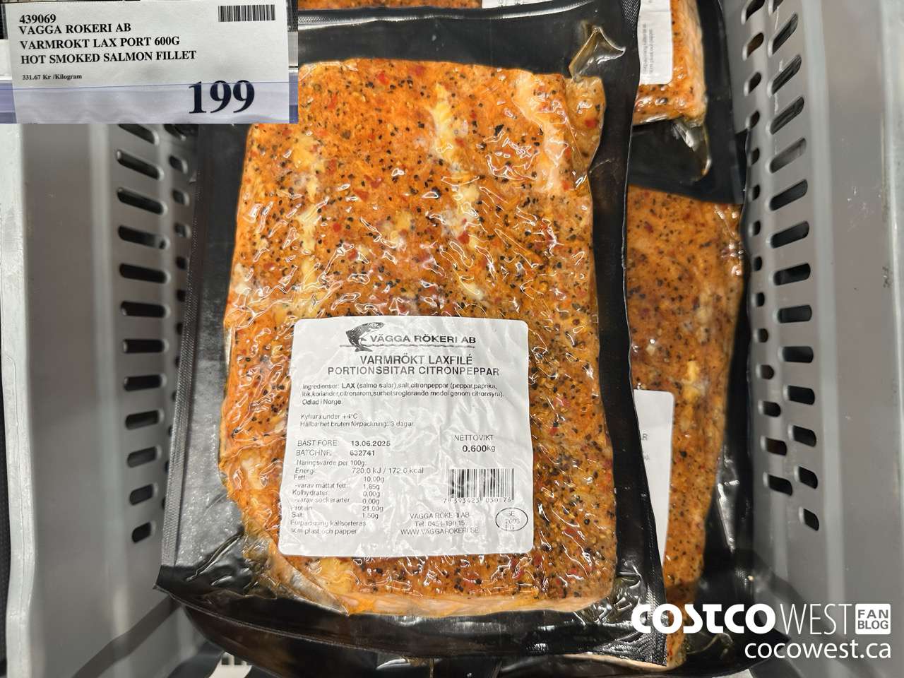439069 VAGGA ROKERI AB VARMROKT LAX PORT 600G HOT SMOKED SALMON FILLET $199.00