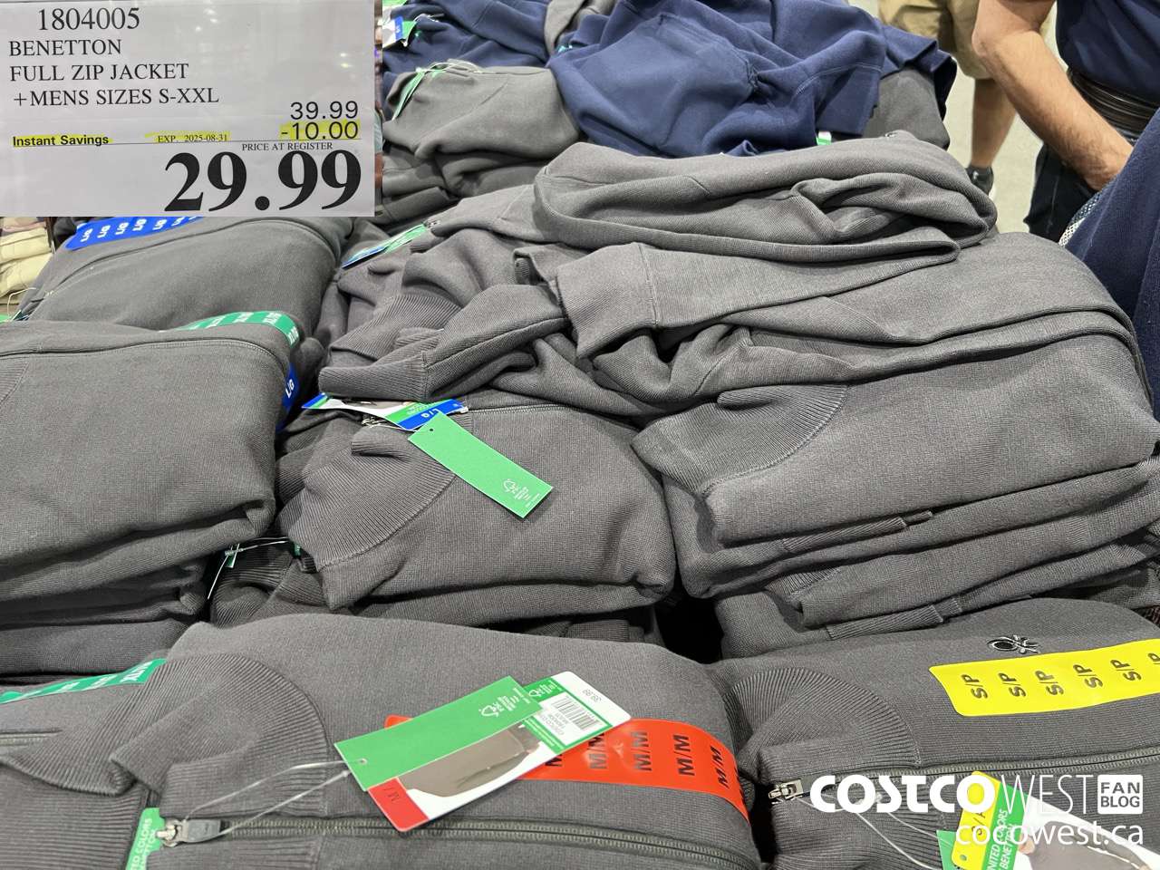 1804005 BENETTON FULL ZIP JACKET MENS SIZES S-XXL ($10.00 INSTANT SAVINGS EXPIRES ON 2025-08-31) $29.99