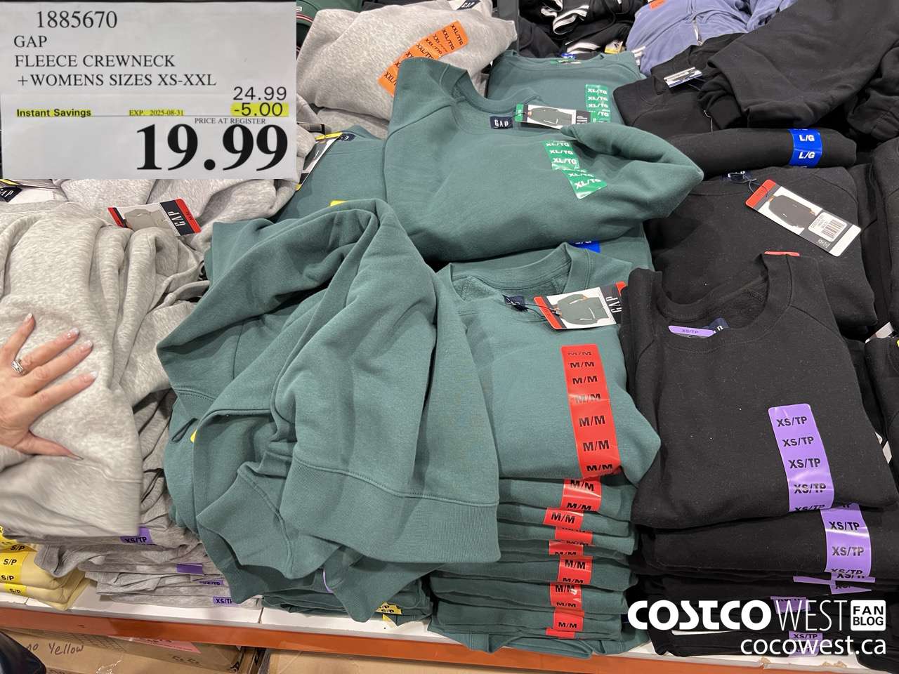 1885670 GAP FLEECE CREWNECK WOMENS SIZES XS-XX; ($5.00 INSTANT SAVINGS EXPIRES ON 2025-08-31) $19.99