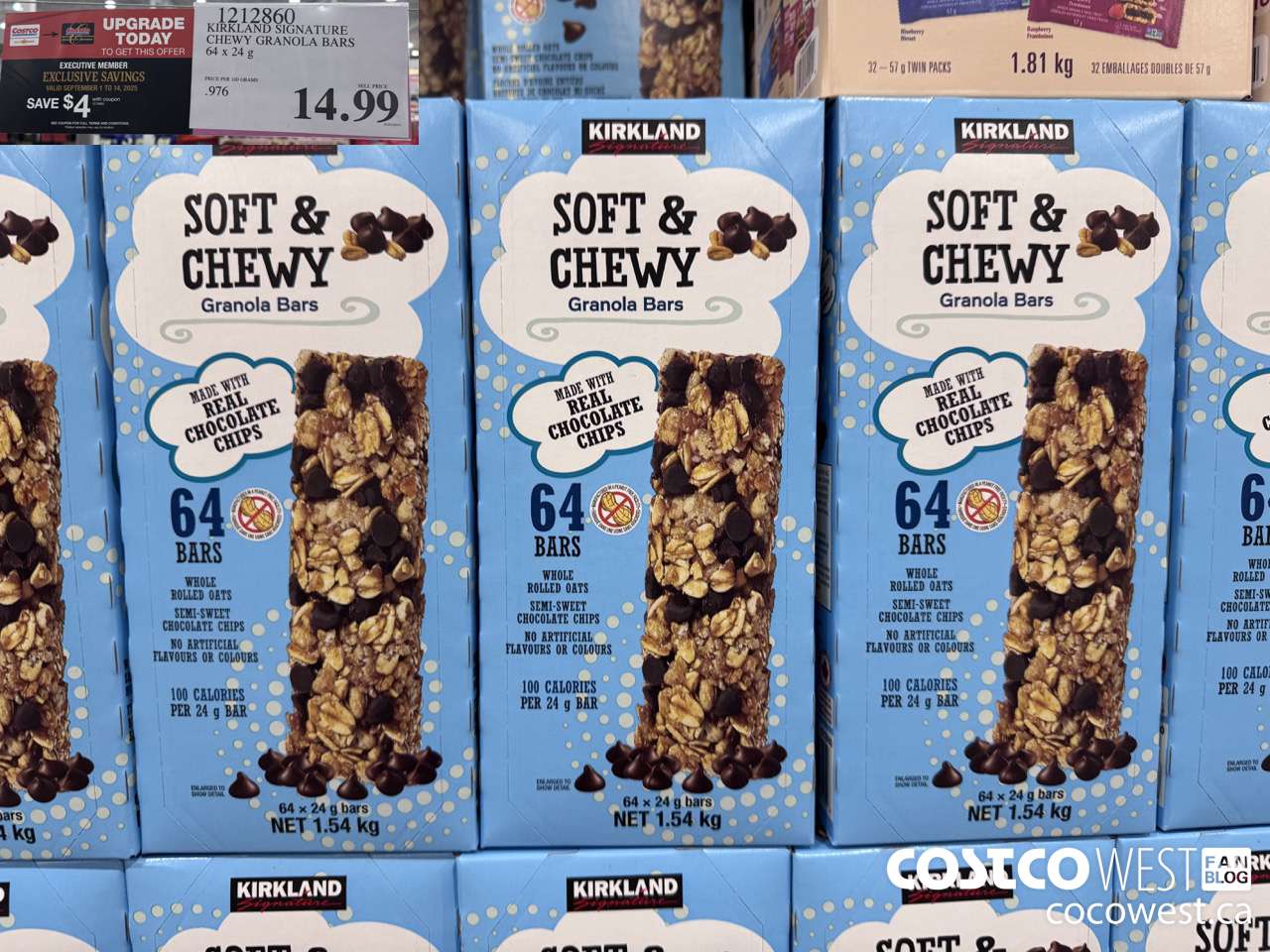 1212860 KIRKLAND SIGNATURE CHEWY GRANOLA BARS 64 X 24 G ($4.00 INSTANT SAVINGS EXPIRES ON 2025-09-14) $10.99