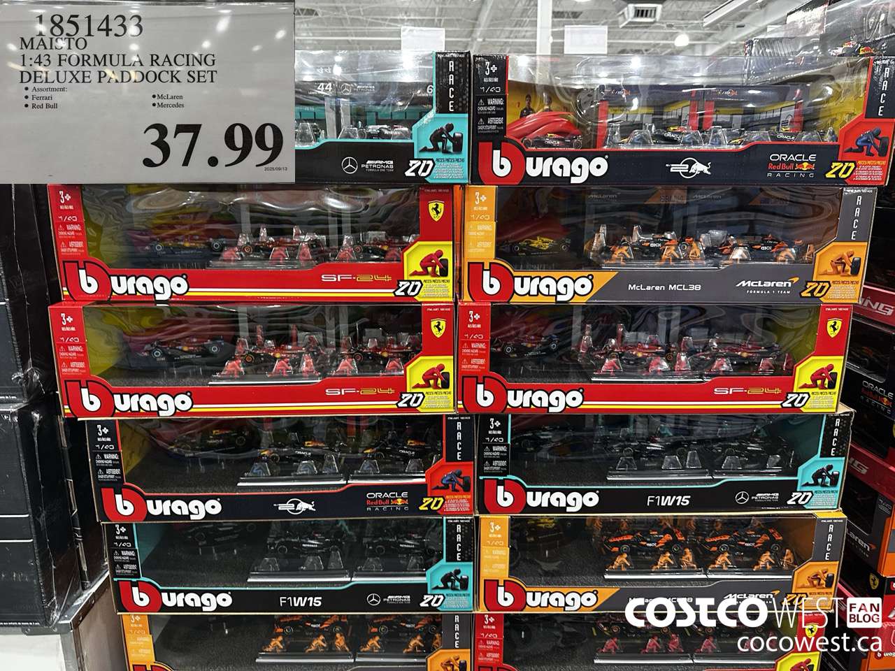 1851433 MAISTO 1:43 FORMULA RACING DELUXE PADDOCK SET $37.99