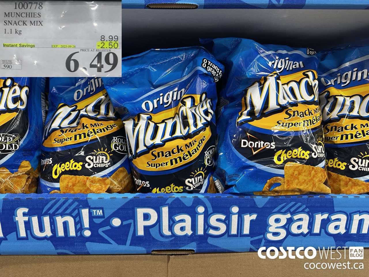 100778 MUNCHIES SNACK MIX 1.1 kg ($2.50 INSTANT SAVINGS EXPIRES ON 2025-09-28) $6.49