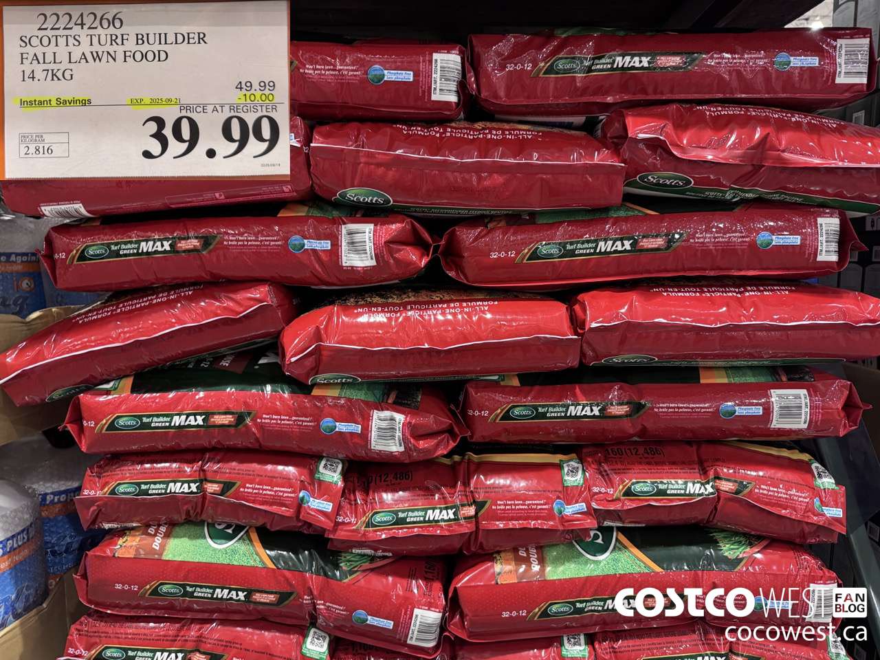 2224266 SCOTT TURF BUILDER FALL LAWN FOOD 14.7KG ($10.00 INSTANT SAVINGS EXPIRES ON 2025-09-21) $39.99