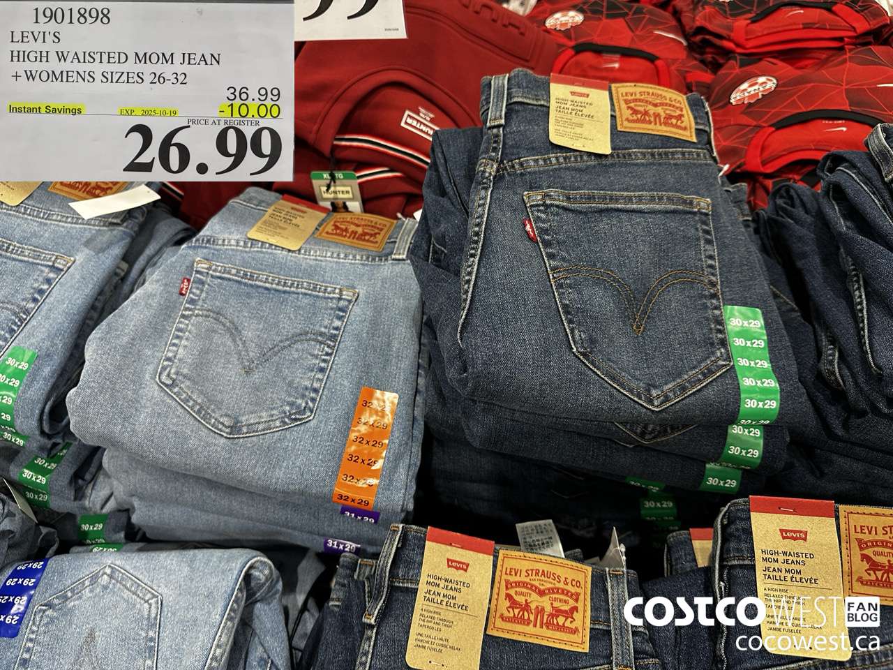 1901898 LEVI'S HIGH WAISTED MOM JEAN WOMENS SIZES 26-32 ($10.00 INSTANT SAVINGS EXPIRES ON 2025-10-19) $26.99