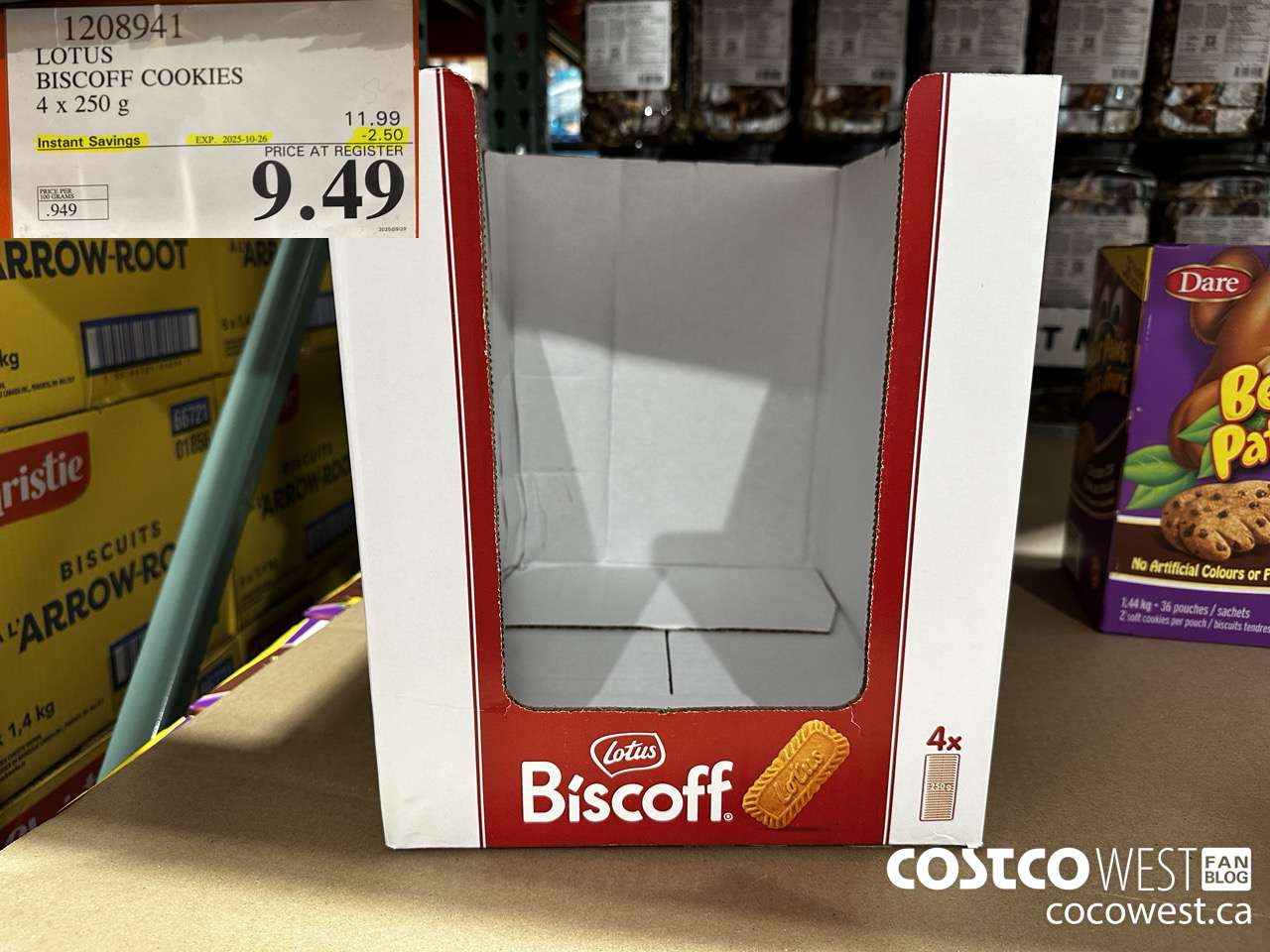 1208941 LOTUS BISCOFF COOKIE 4 x 250 g ($2.50 INSTANT SAVINGS EXPIRES ON 2025-10-26) $9.49