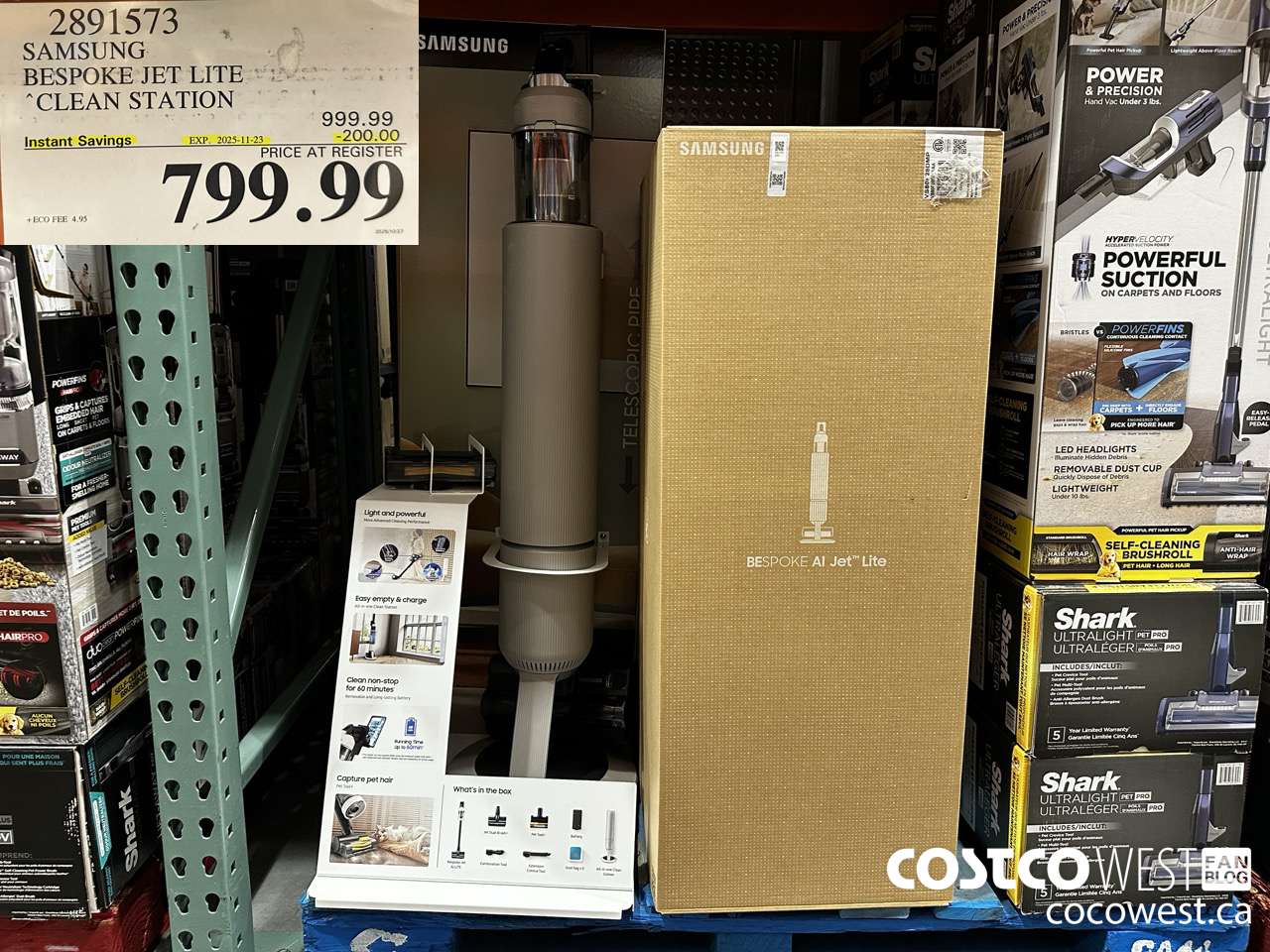 2891573 SAMSUNG BESPOKE JET LITE CLEAN STATION ($200.00 INSTANT SAVINGS EXPIRES ON 2025-11-23) $799.99