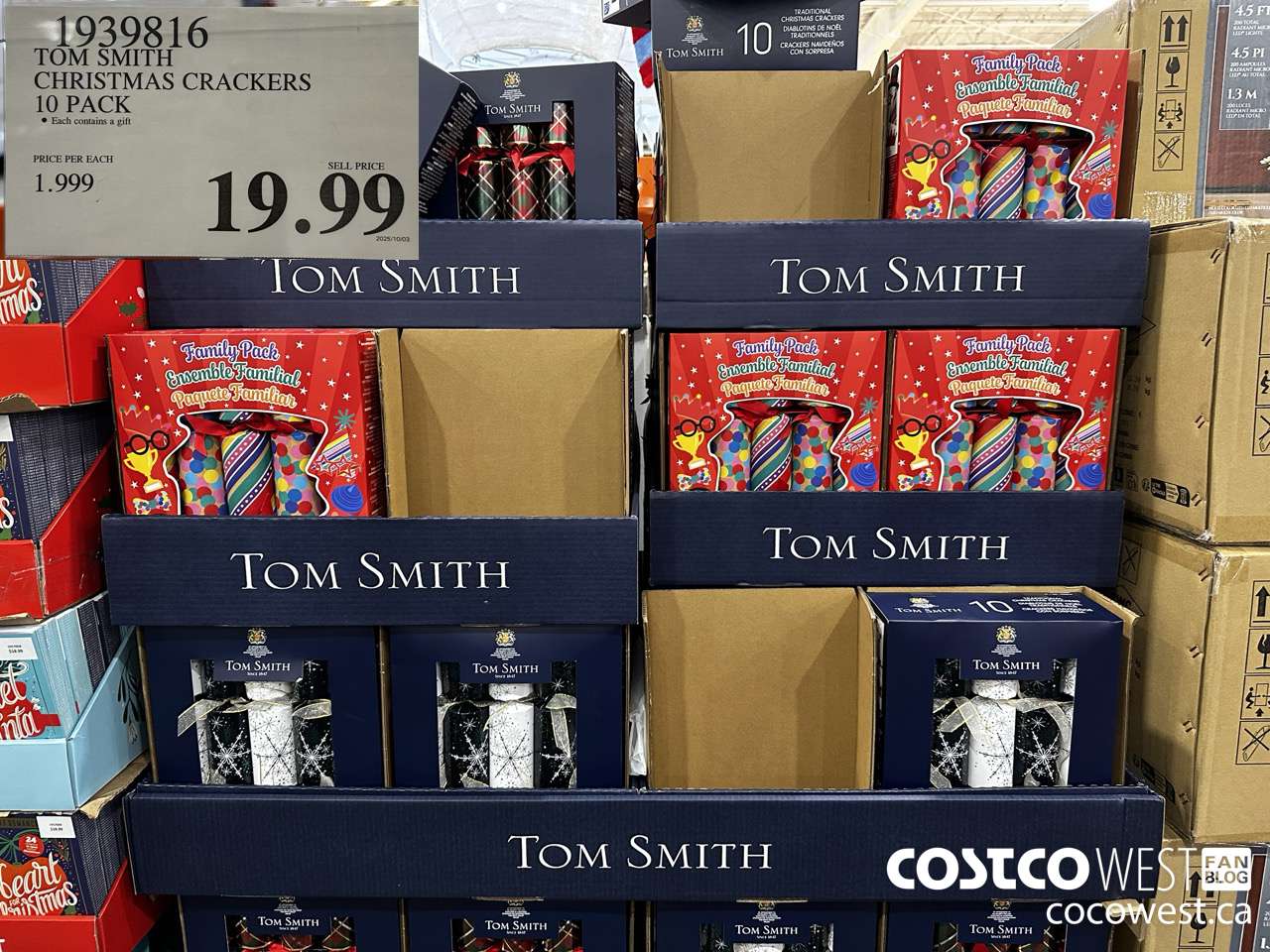 1939816 TOM SMITH CHRISTMAS CRACKERS 10 PACK $19.99