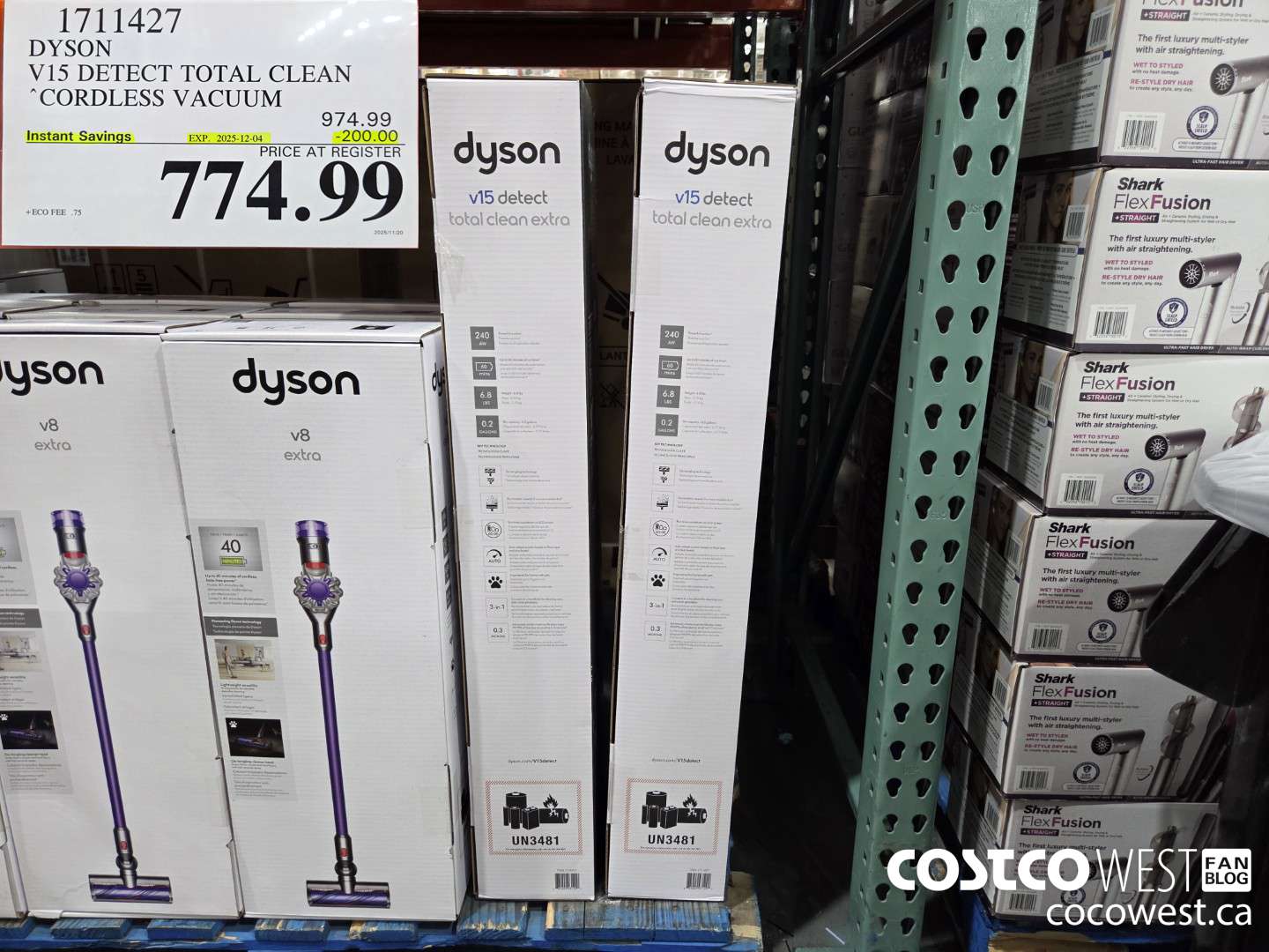 1711427 DYSON V15 DETECT TOTAL CLEAN CORDLESS VACUUM ($200.00 INSTANT SAVINGS EXPIRES ON 2025-12-04) $774.99