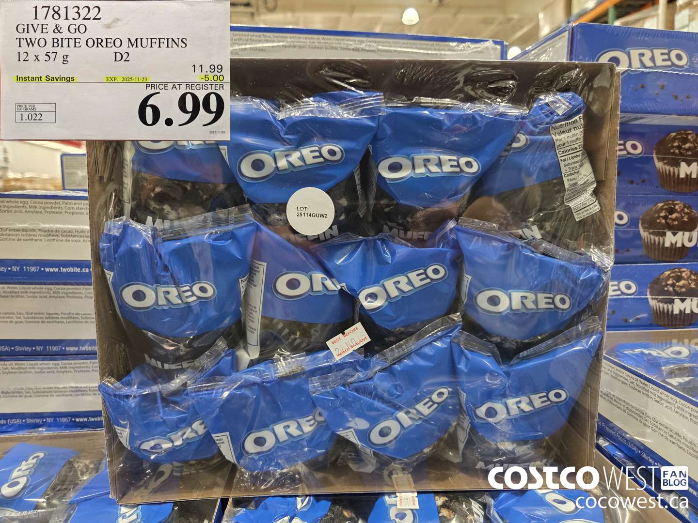 1781322 GIVE & GO TWO BITES OREO MUFFIN 12 X 57G ($5.00 INSTANT SAVINGS EXPIRES ON 2025-11-23) $6.99