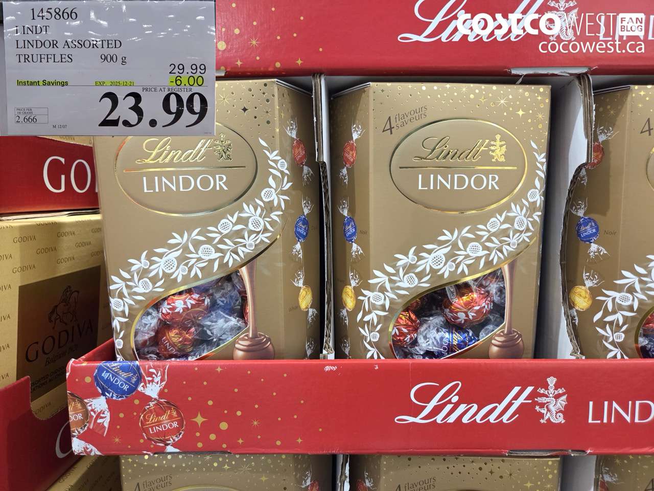 145866 LINDT LINDOR ASSORTED TRUFFLES 900 g ($6.00 INSTANT SAVINGS EXPIRES ON 2025-12-21) $23.99