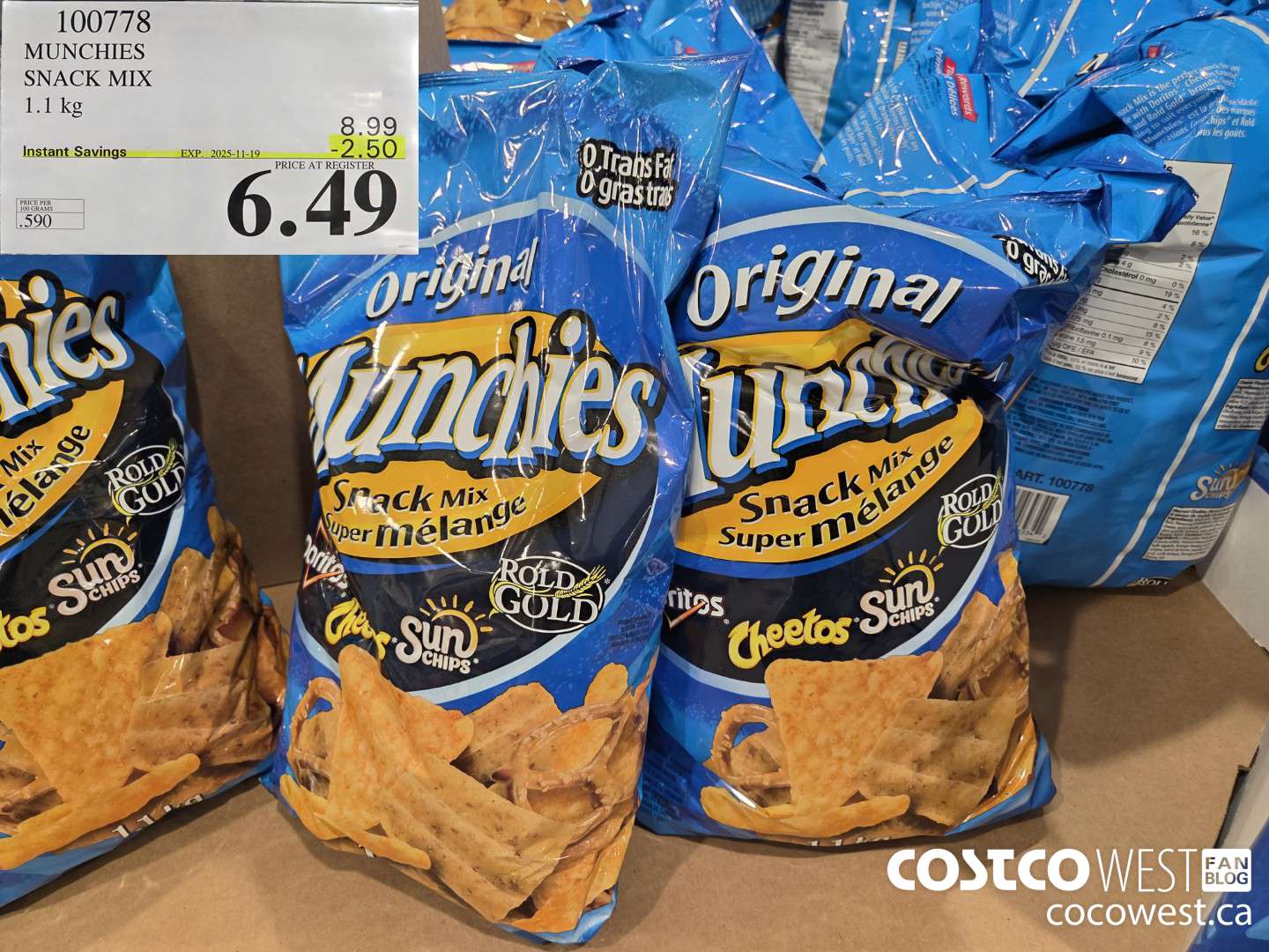 100778 MUNCHIES SNACK MIX 1.1 kg ($2.50 INSTANT SAVINGS EXPIRES ON 2025-11-19) $6.49