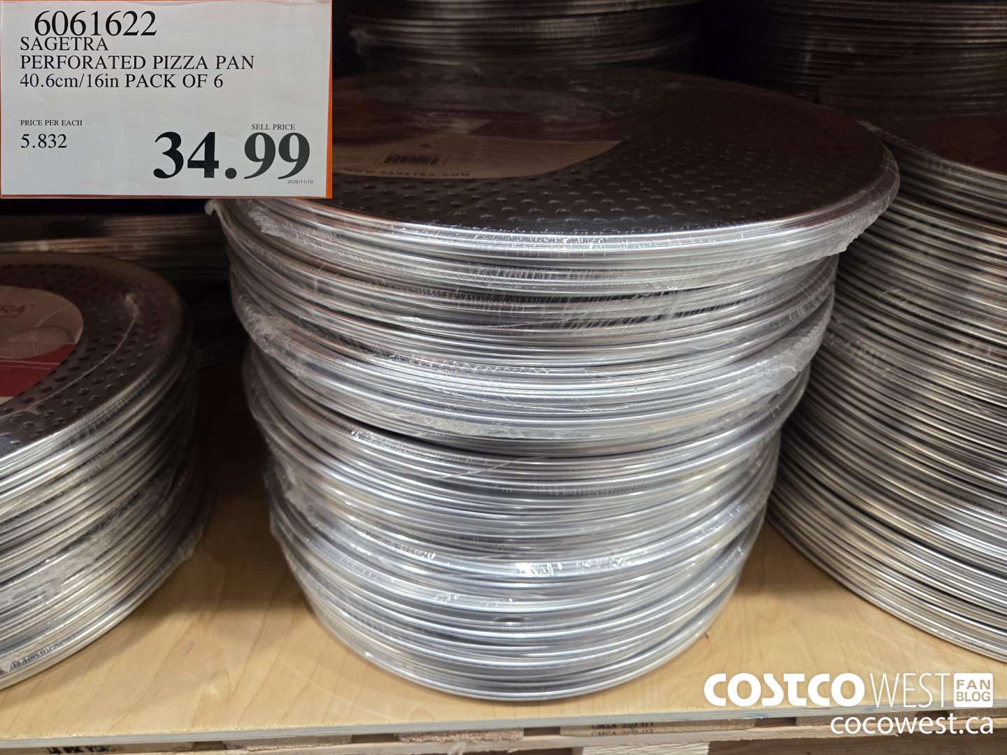 6061622 SAGETRA PERFORATED PIZZA PAN 40.6cm/16in PACK OF 6 $34.99