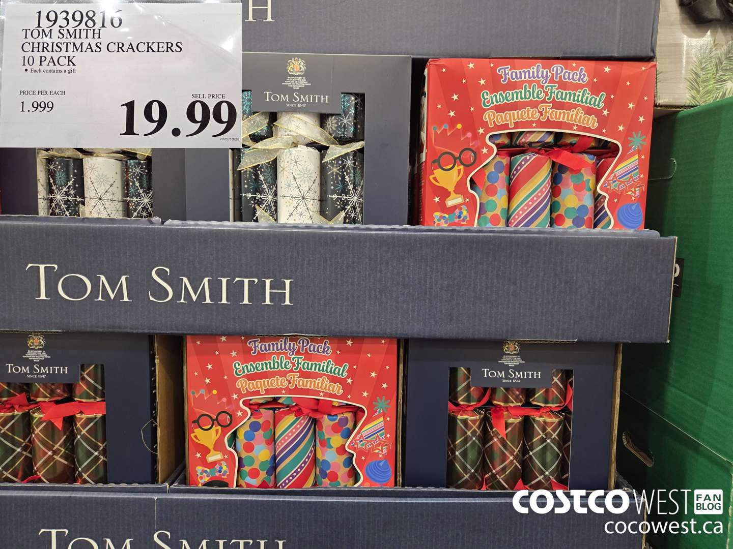 1939816 TOM SMITH CHRISTMAS CRACKERS 10 PACK $19.99