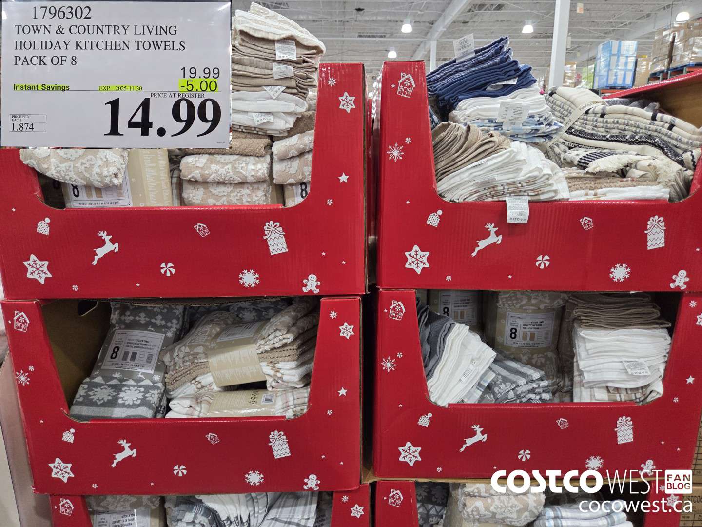 1796302 TOWN & COUNTRY LIVING HOLIDAY KITCHEN TOWELS PACK OF 8 ($5.00 INSTANT SAVINGS EXPIRES ON 2025-11-30) $14.99