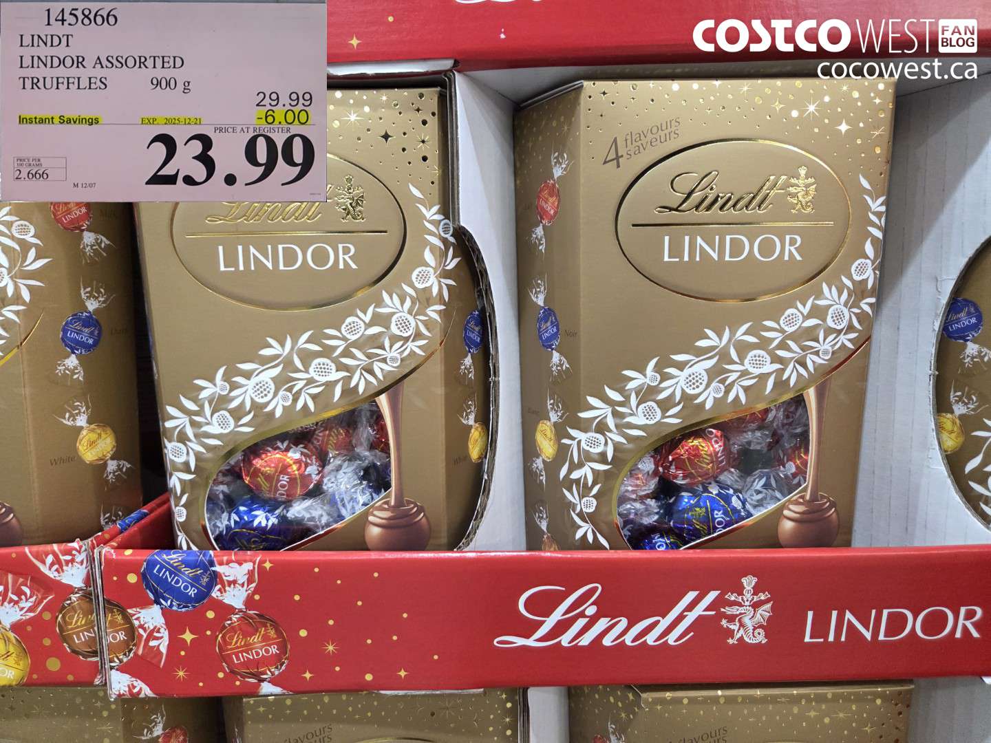 145866 LINDT LINDOR ASSORTED TRUFFLES 900 g ($6.00 INSTANT SAVINGS EXPIRES ON 2025-12-21) $23.99
