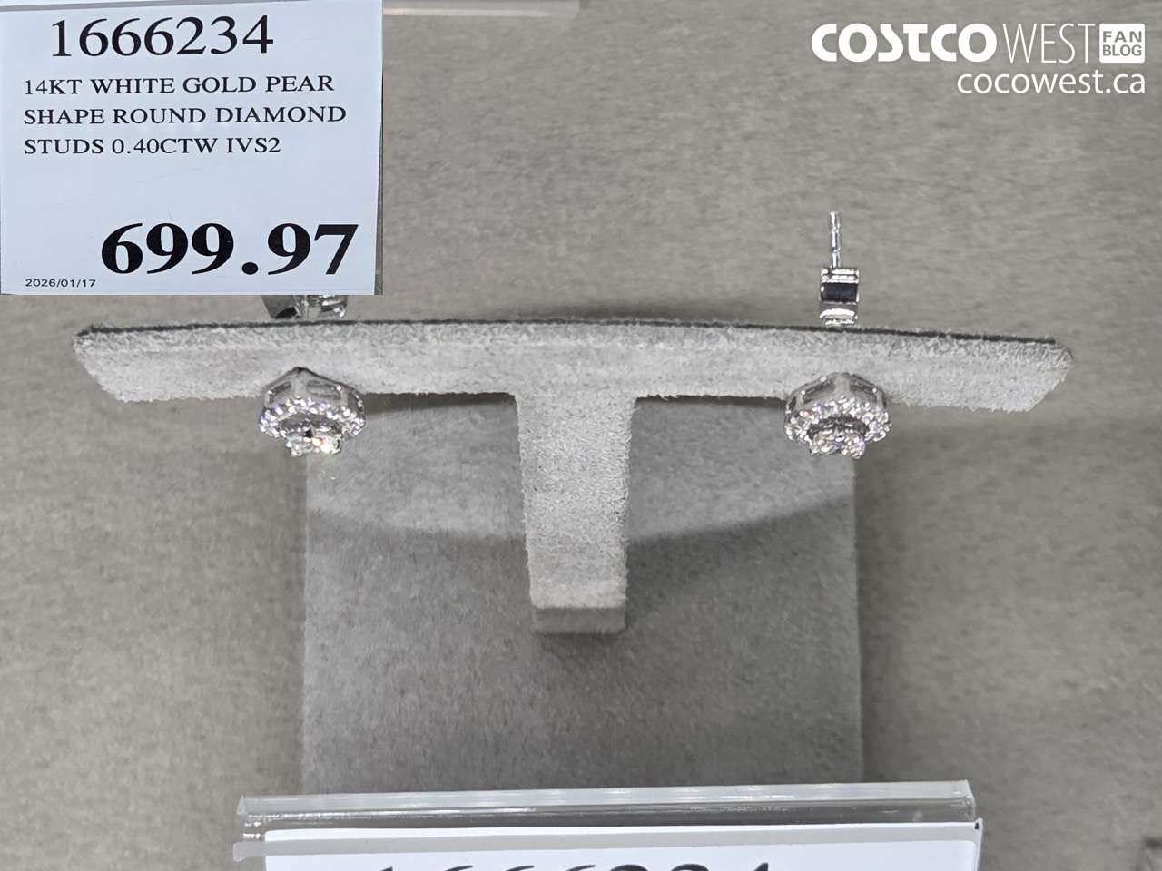 1666234 14KT WHITE GOLD PEAR SHAPE ROUND DIAMOND STUDS 0.40 CTW IVS2 $699.97
