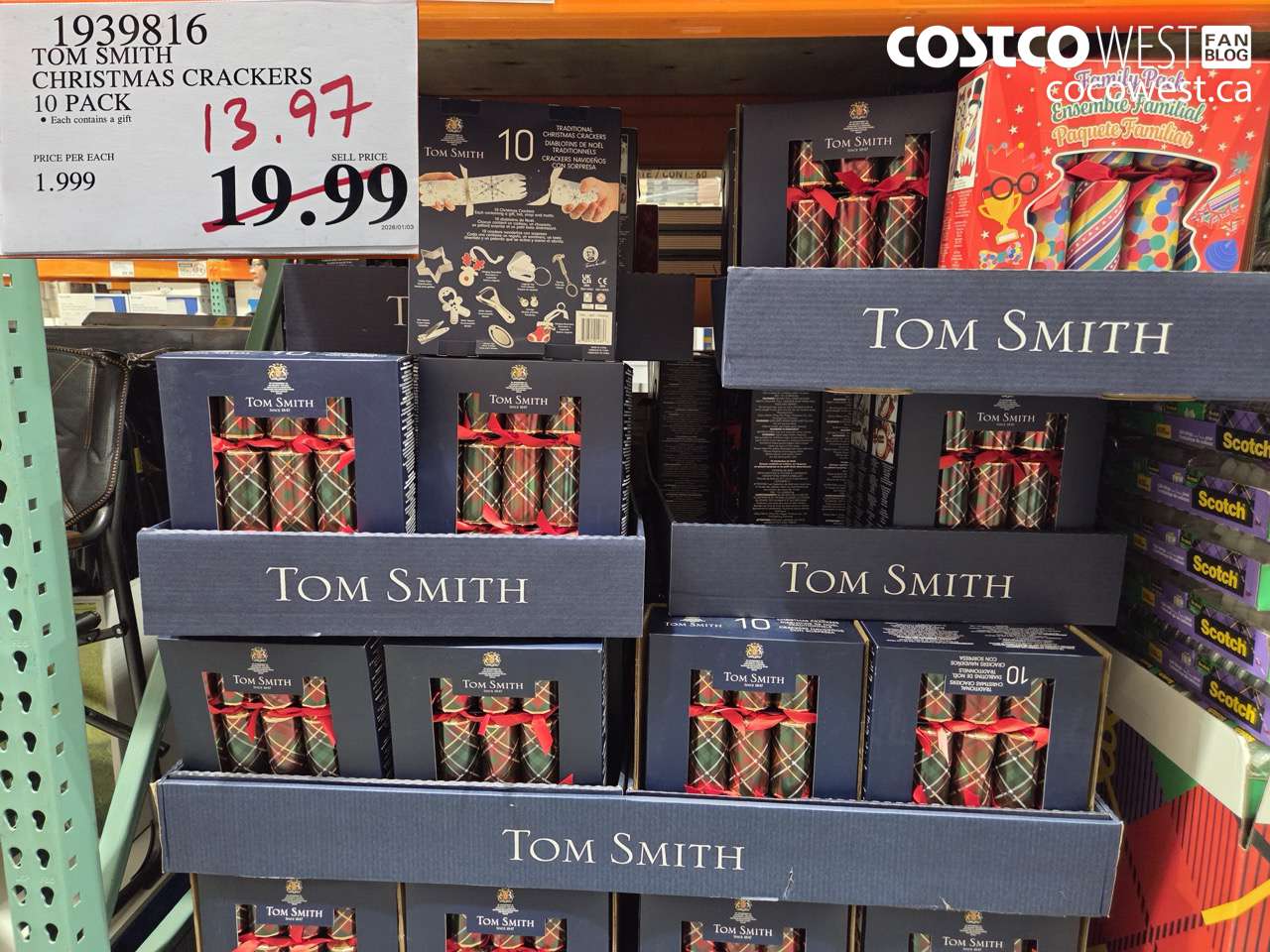 1939816 TOM SMITH CHRISTMAS CRACKERS 10 PACK $13.97