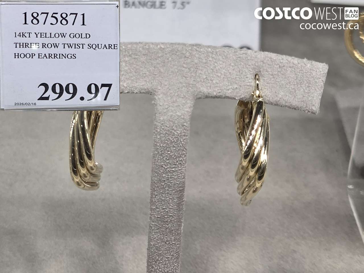 1875871 14KT YELLOW GOLD THREE ROW TWIST SQUARE HOOP EARRINGS $299.97