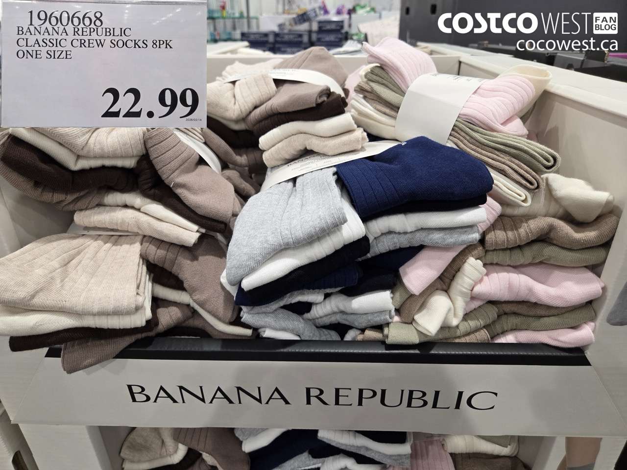 1960668 BANANA REPUBLIC CLASSIC CREW SOCKS 8PK ONE SIZE $22.99