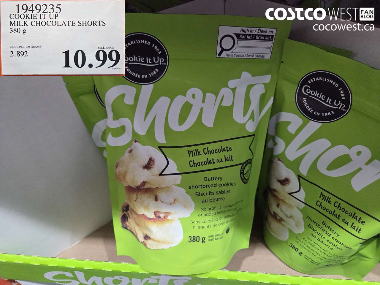 1949235 COOKIE IT UP MILK CHOCOLATE SHORTS 380 g $10.99