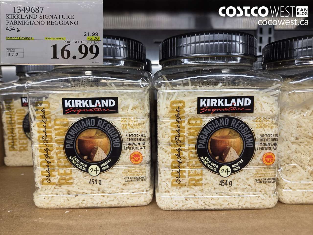 1349687 KIRKLAND SIGNATURE PARMIGIANO REGGIANO 454 G ($5.00 INSTANT SAVINGS EXPIRES ON 2026-03-29) $16.99