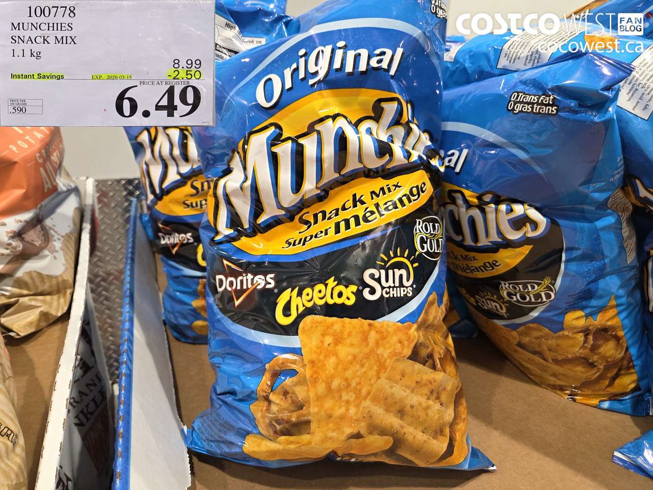 100778 MUNCHIES SNACK MIX 1.1 KG ($2.50 INSTANT SAVINGS EXPIRES ON 2026-03-15) $6.49