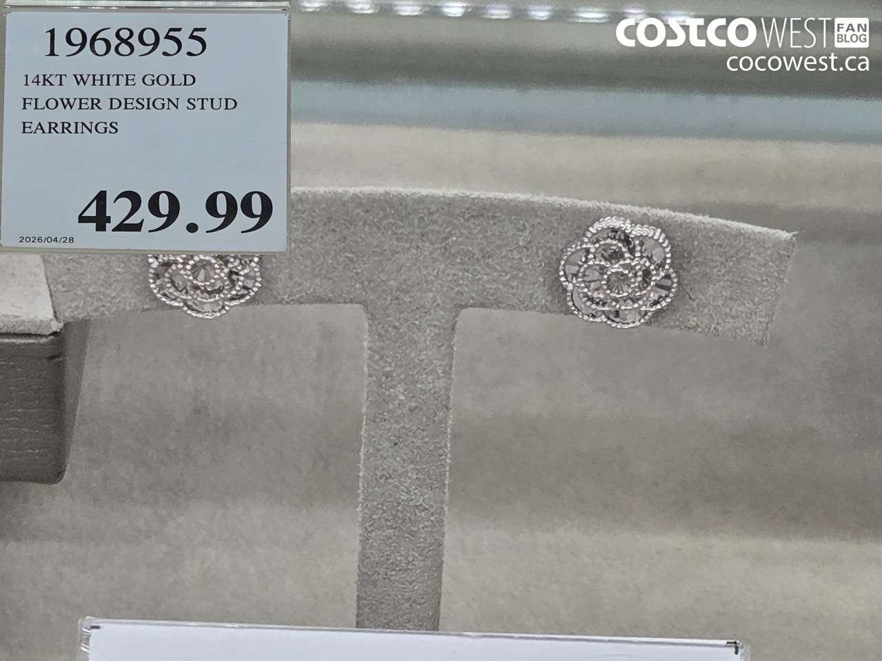 1968955 14KT WHITE GOLD FLOWER DESIGN STUD EARRINGS $429.99