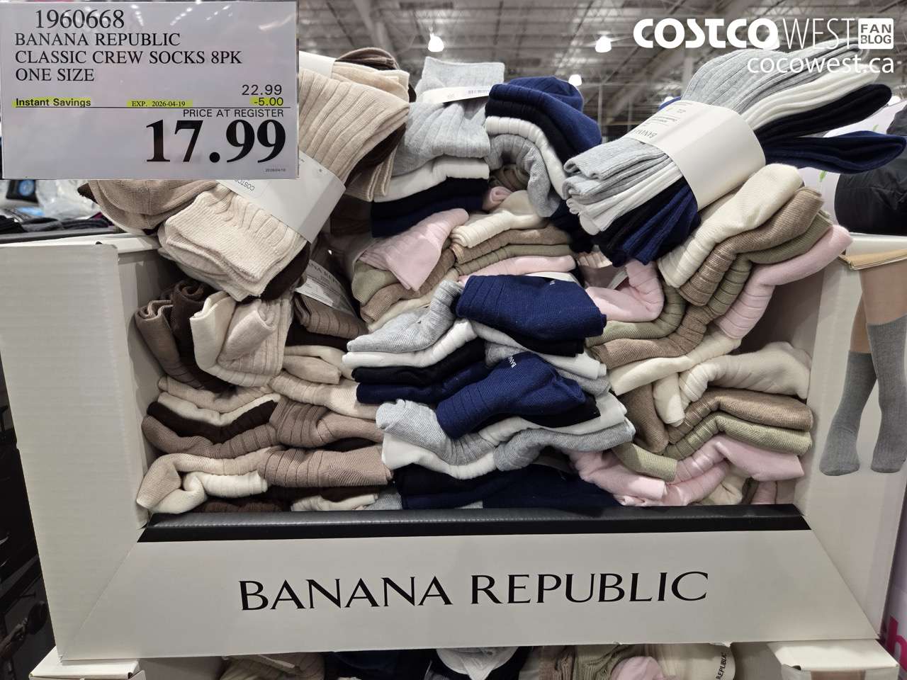 19606668 BANANA REPUBLIC CLASSIC CREW SOCKS 8PK ONE SIZE ($5.00 INSTANT SAVINGS EXPIRES ON 2026-04-19) $17.99