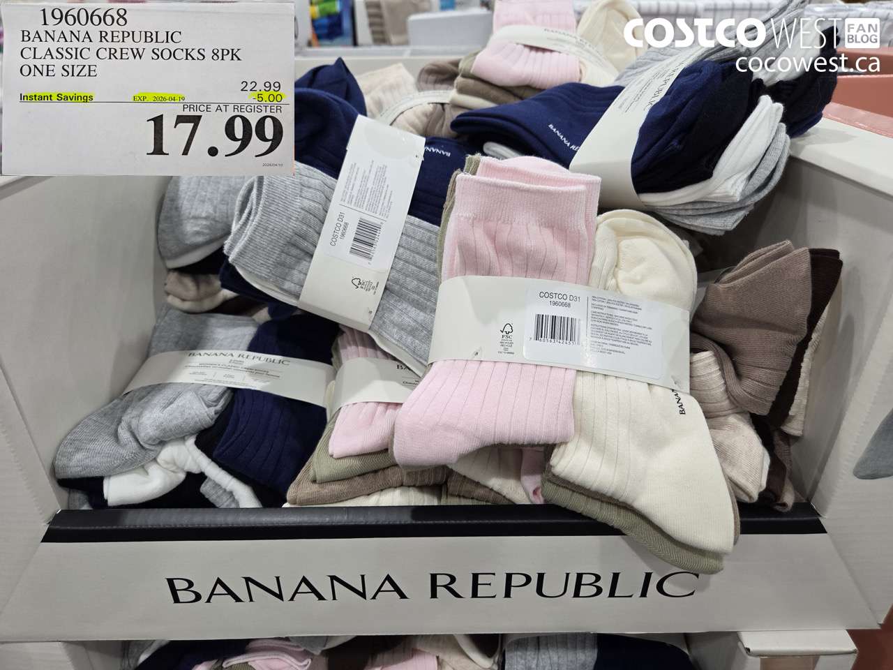 1960668 BANANA REPUBLIC CLASSIC CREW SOCKS 8PK ONE SIZE ($5.00 INSTANT SAVINGS EXPIRES ON 2026-04-19) $17.99