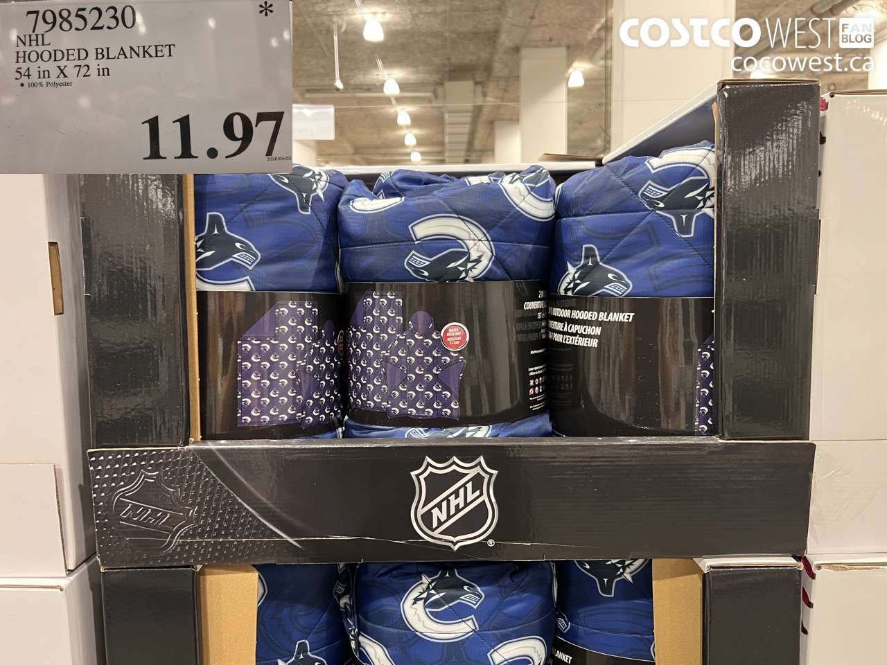 79852930 NHL HOODED BLANKET 54 IN X 72 IN $11.97