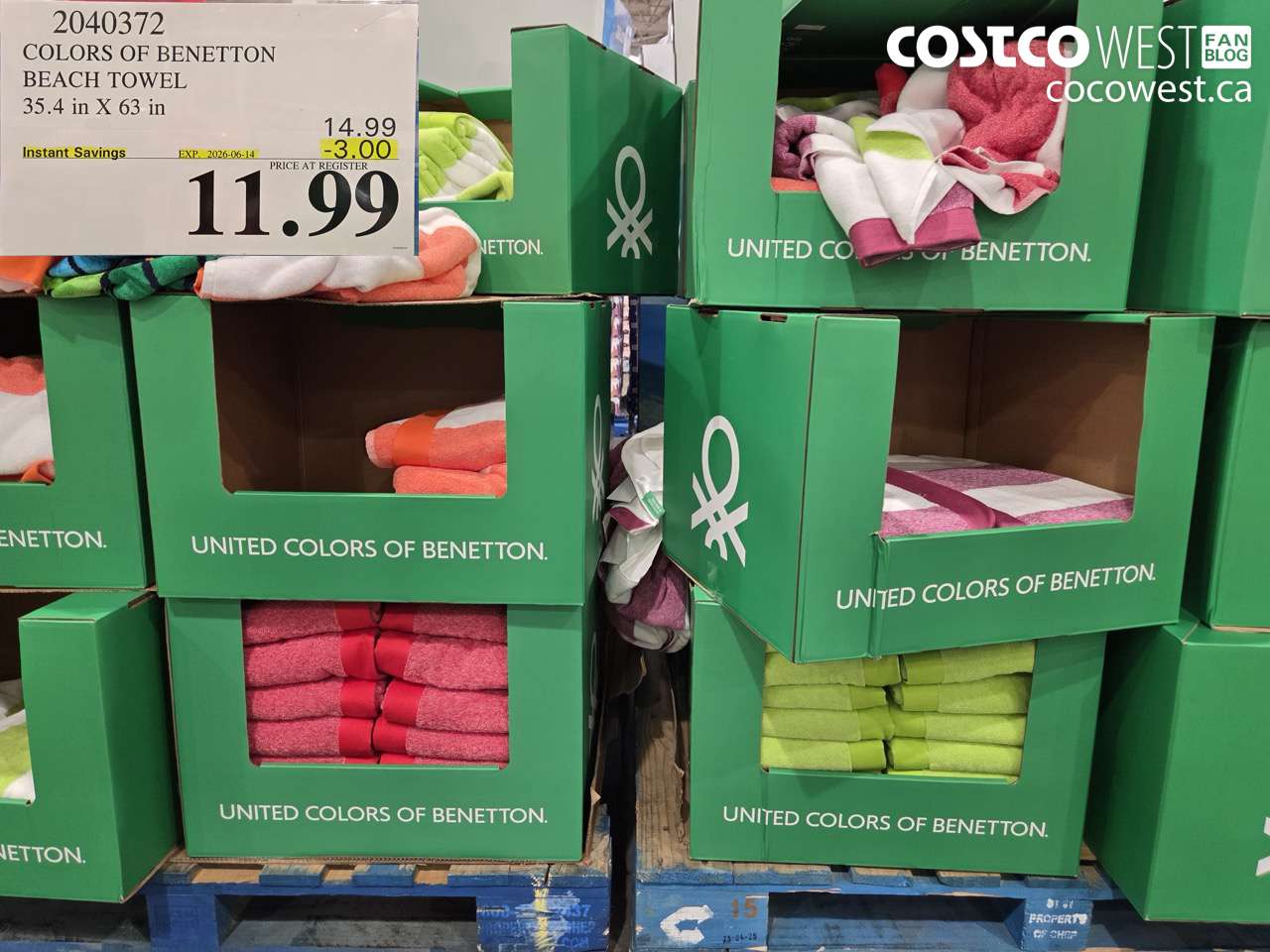 2040372 COLORS OF BENETTON BEACH TOWEL 35.4 IN X 63 IN ($3.00 INSTANT SAVINGS EXPIRES ON 2026-06-14) $11.99