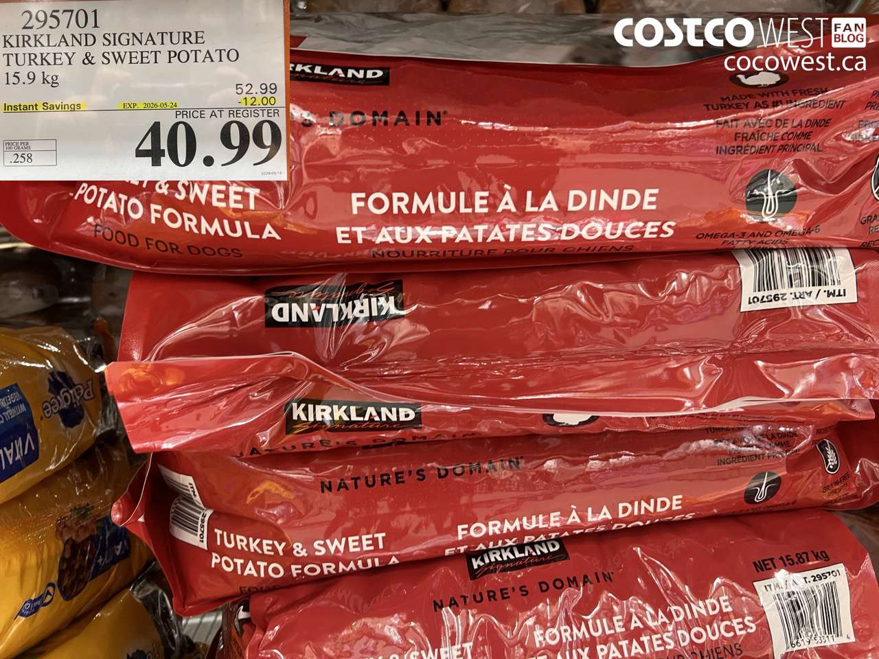 295701 KIRKLAND SIGNATURE TURKEY & SWEET POTATO 15.9 KG ($12.00 INSTANT SAVINGS EXPIRES ON 2026-05-24) $40.99