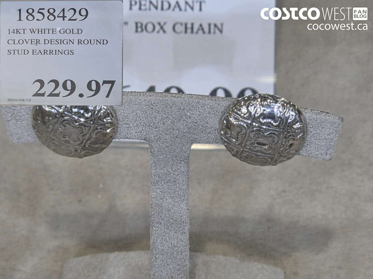 1858429 14KT WHITE GOLD CLOVER DESIGN ROUND STUD EARRINGS $229.97
