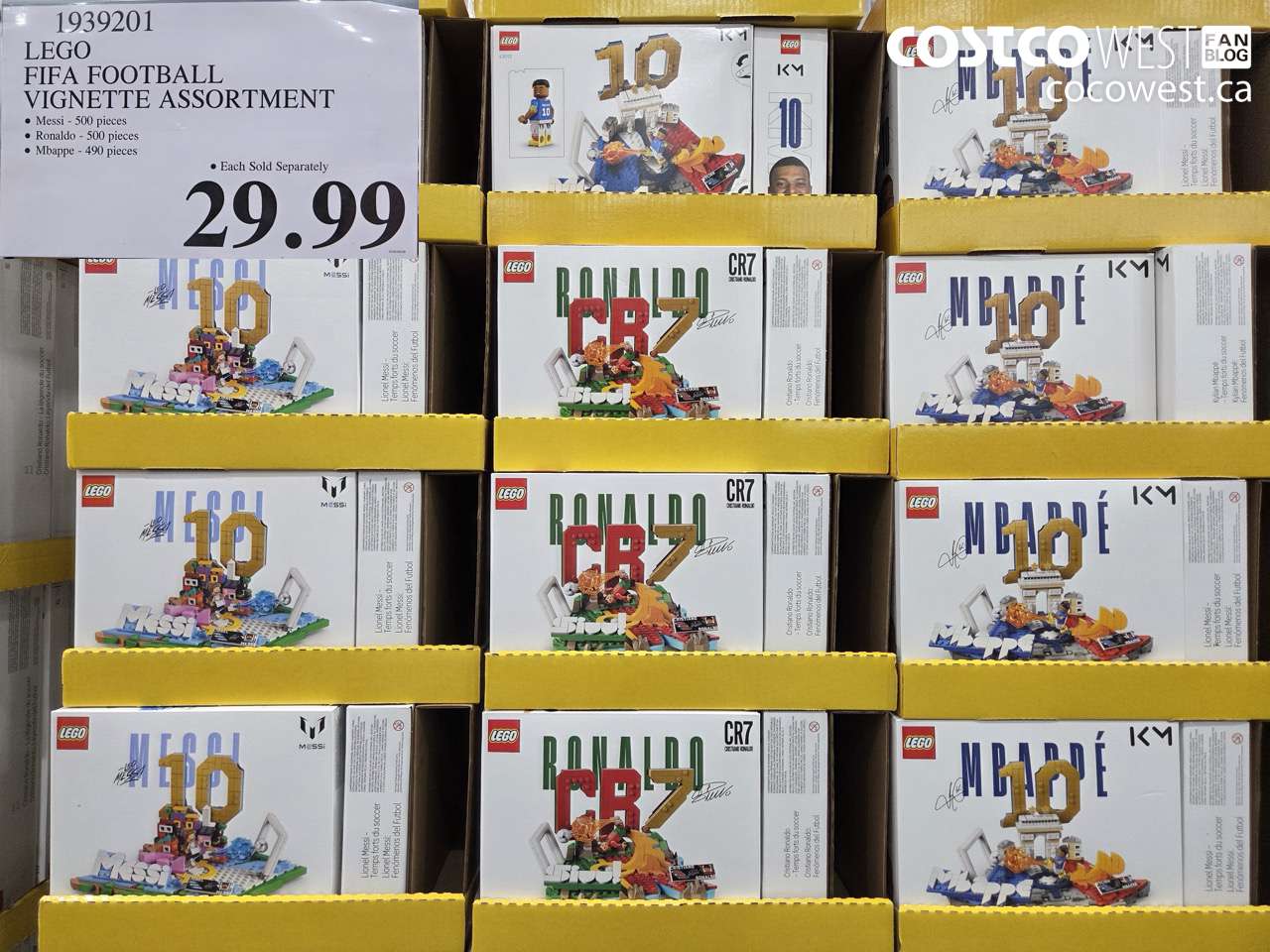1939201 LEGO FIFA FOOTBALL VIGNETTE ASSORTMENT $29.99