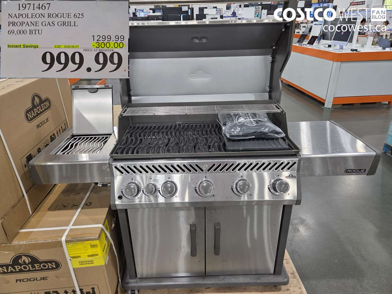 1971467 NAPOLEON ROGUE 625 PROPANE GAS GRILL 69,000 BTU ($300.00 INSTANT SAVINGS EXPIRES ON 2026-06-07) $999.99