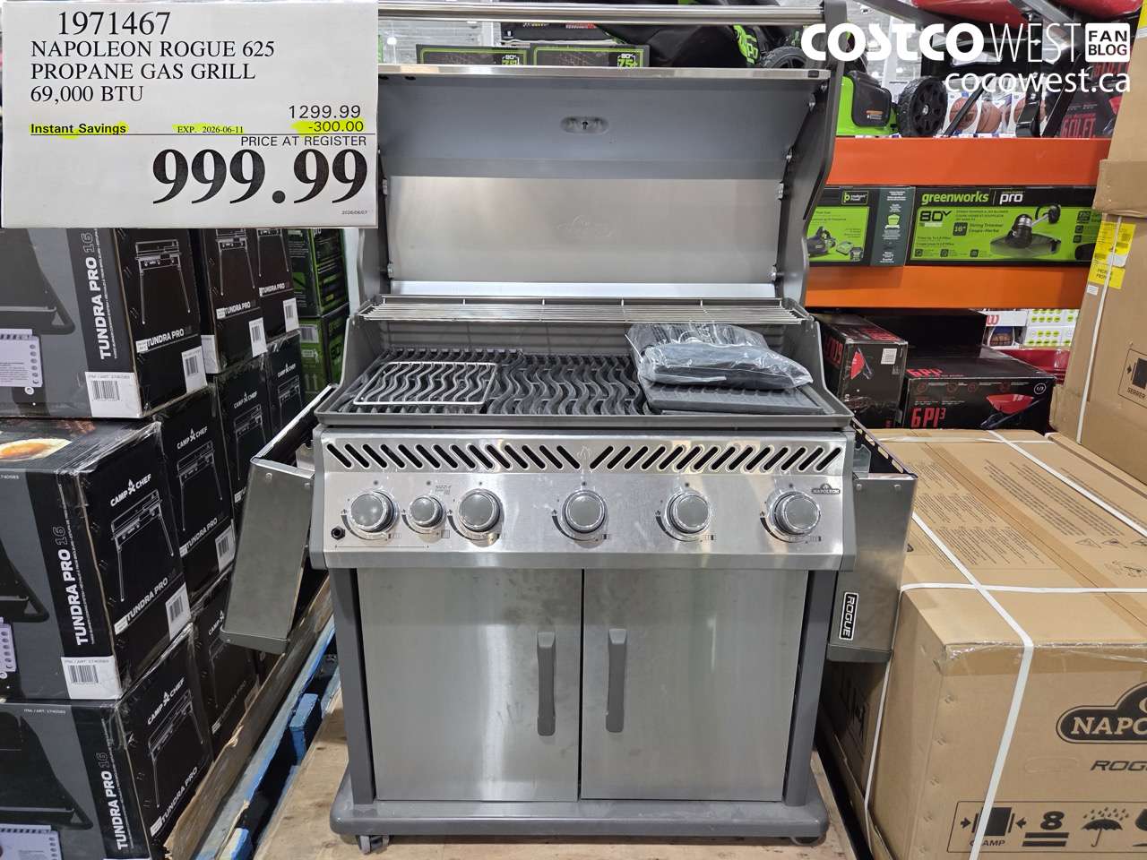 1971467 NAPOLEON ROGUE 625 PROPANE GAS GRILL 69,000 BTU ($300.00 INSTANT SAVINGS EXPIRES ON 2026-06-11) $999.99