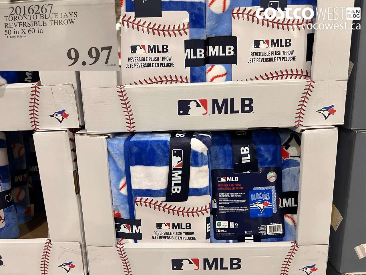 2016267 TORONTO BLUE JAYS REVERSIBLE THROW 50 IN X 60 IN $9.97