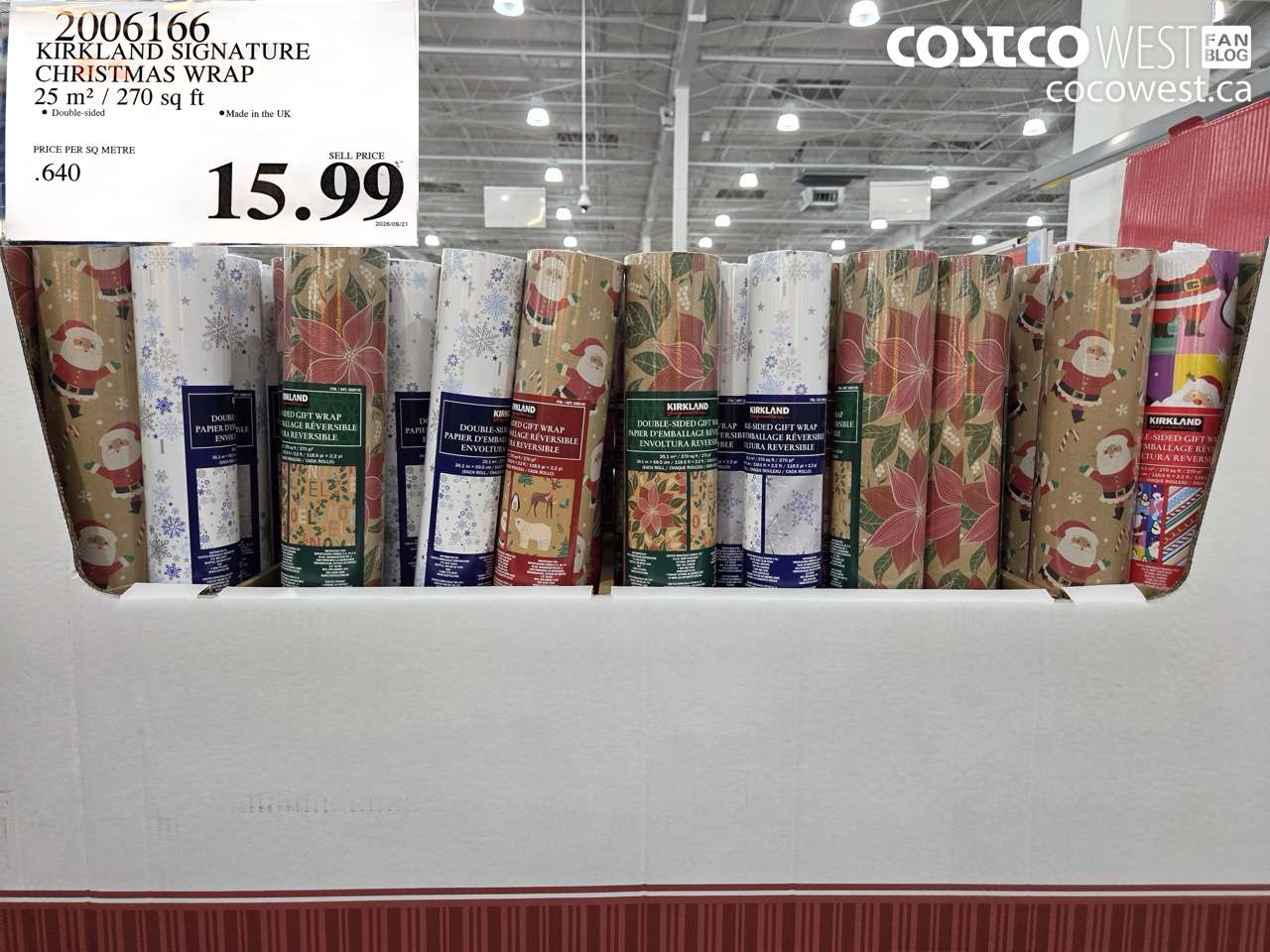 2006166 KIRKLAND SIGNATURE CHRISTMAS WRAP 25 M2 / 270 SQ FT $15.99