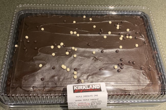 Why Costco Stopped Selling Its All-American Chocolate Cake - YouTube