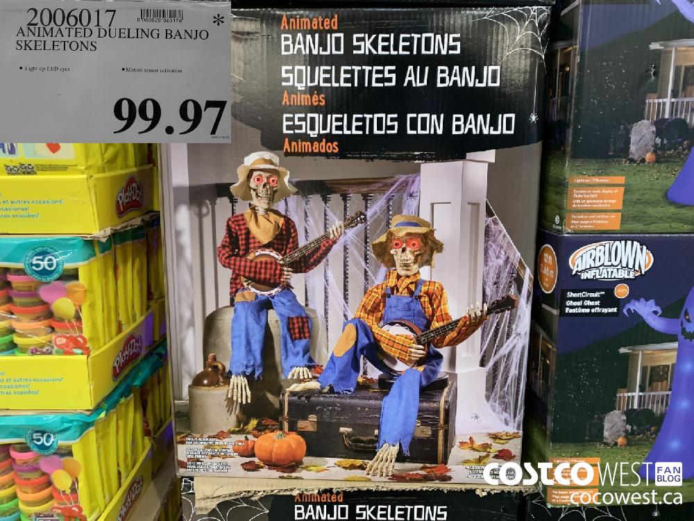 2006017 ANIMATED DUELING BANJO SKELETONS 99.97