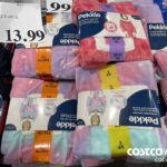 1416186PEKKLEBATHROBEKIDSSIZES 2/3 - 10/12$13.99