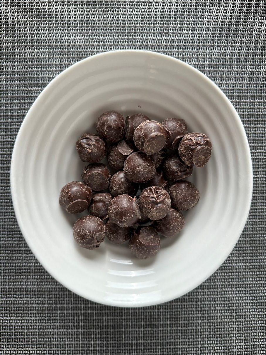 Natalie reviews: That's It Fig Truffles - Costco East Fan Blog